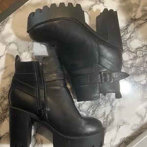 Cute platform boots